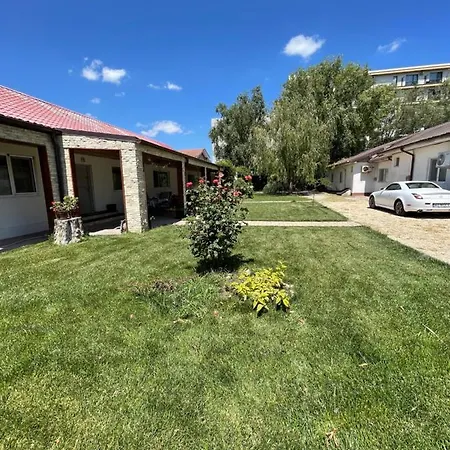 펜션 Casa Ta De Vacanta Năvodari